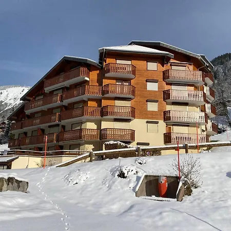A Avec Balcon Et Parking - Fr-1-693-23 *